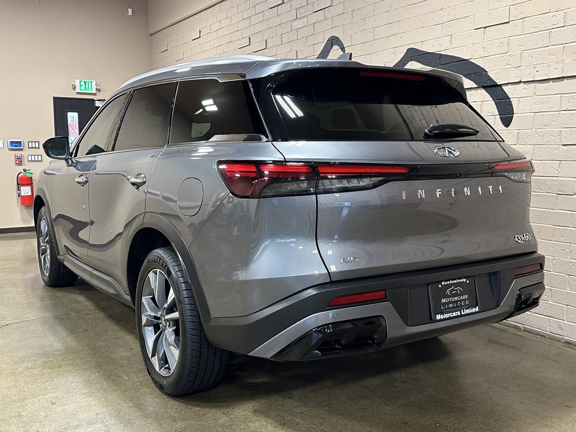 2023 INFINITI QX60 LUXE