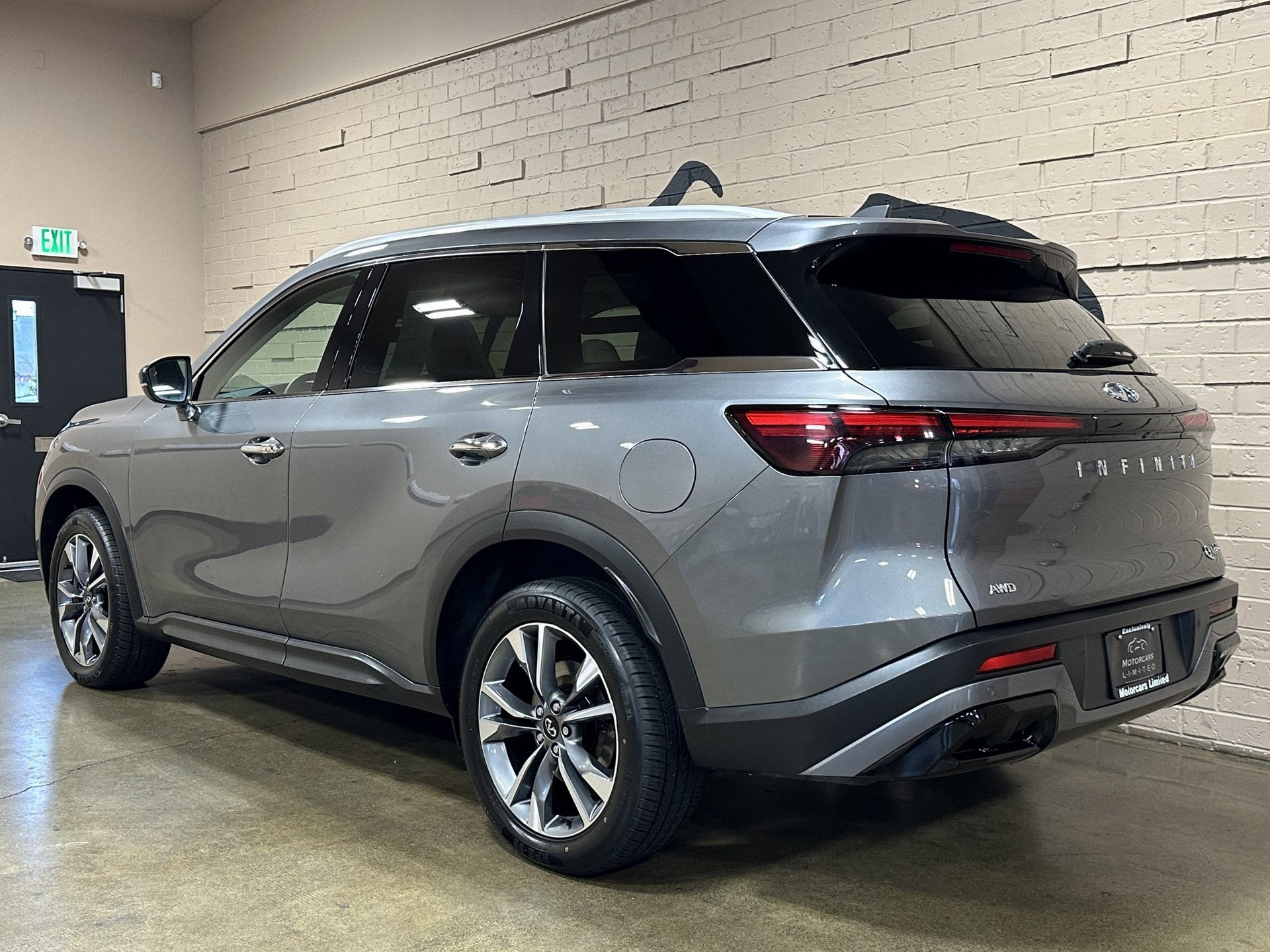 2023 INFINITI QX60 LUXE