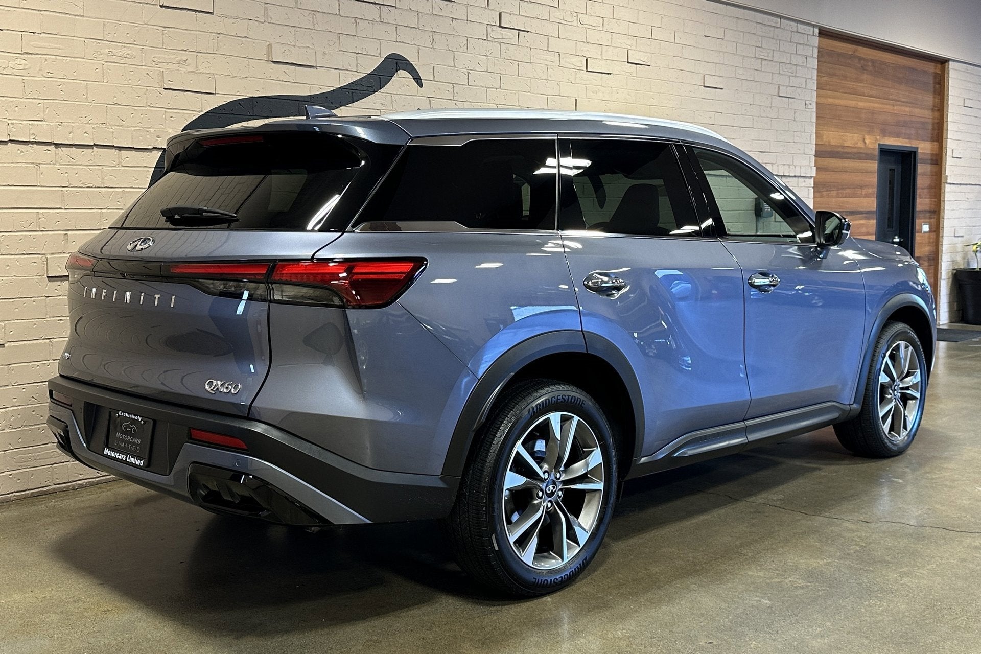 2023 INFINITI QX60 LUXE