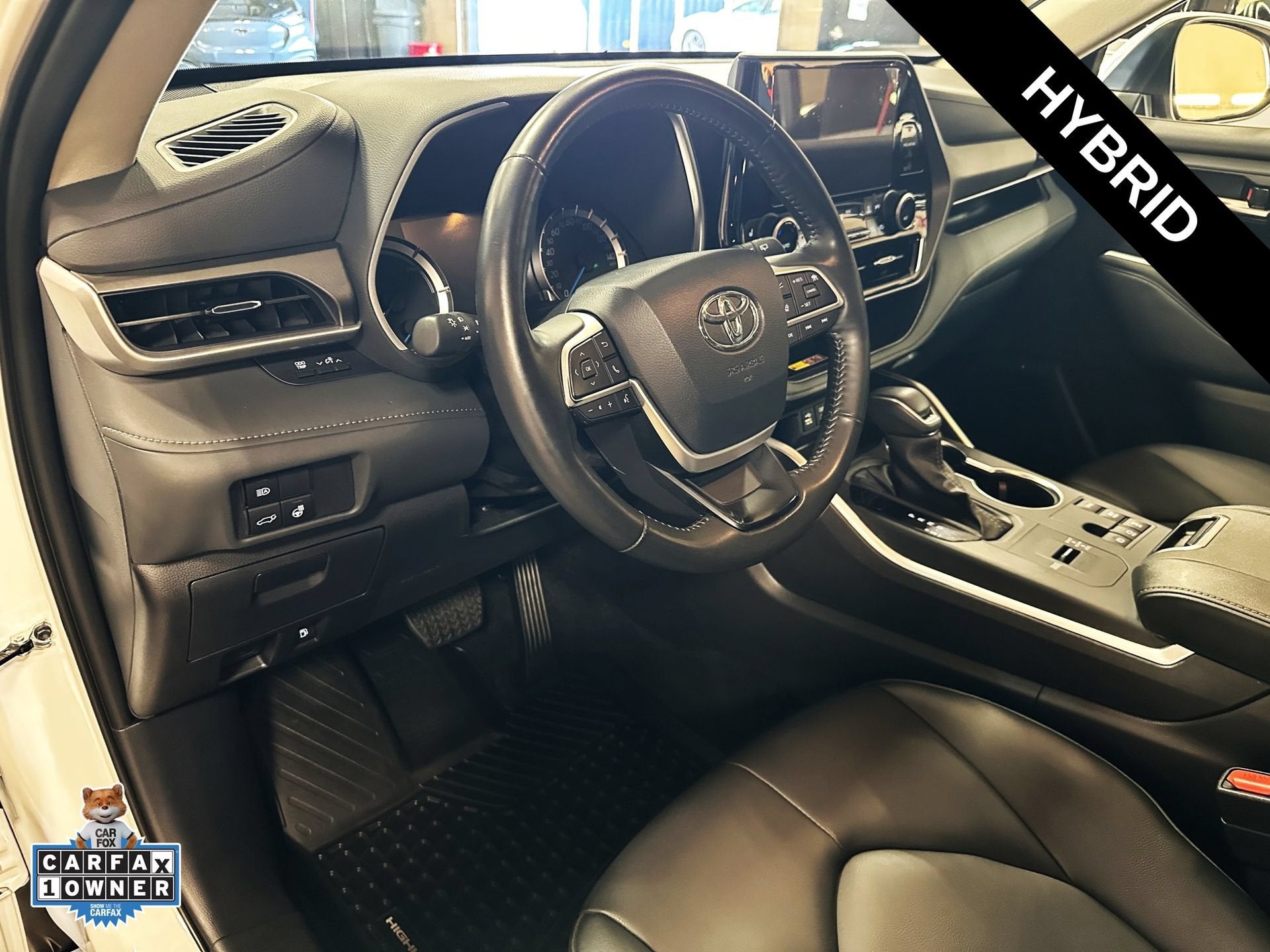 2025 Toyota Highlander Hybrid XLE
