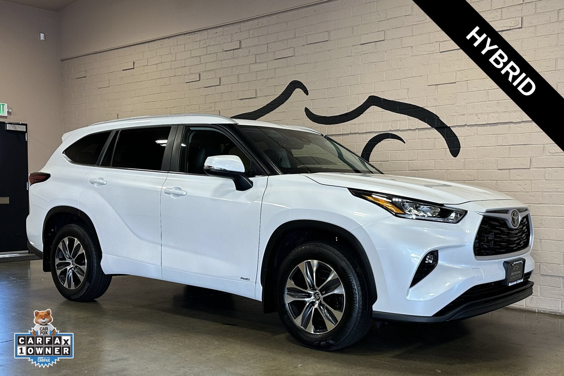 2025 Toyota Highlander Hybrid XLE
