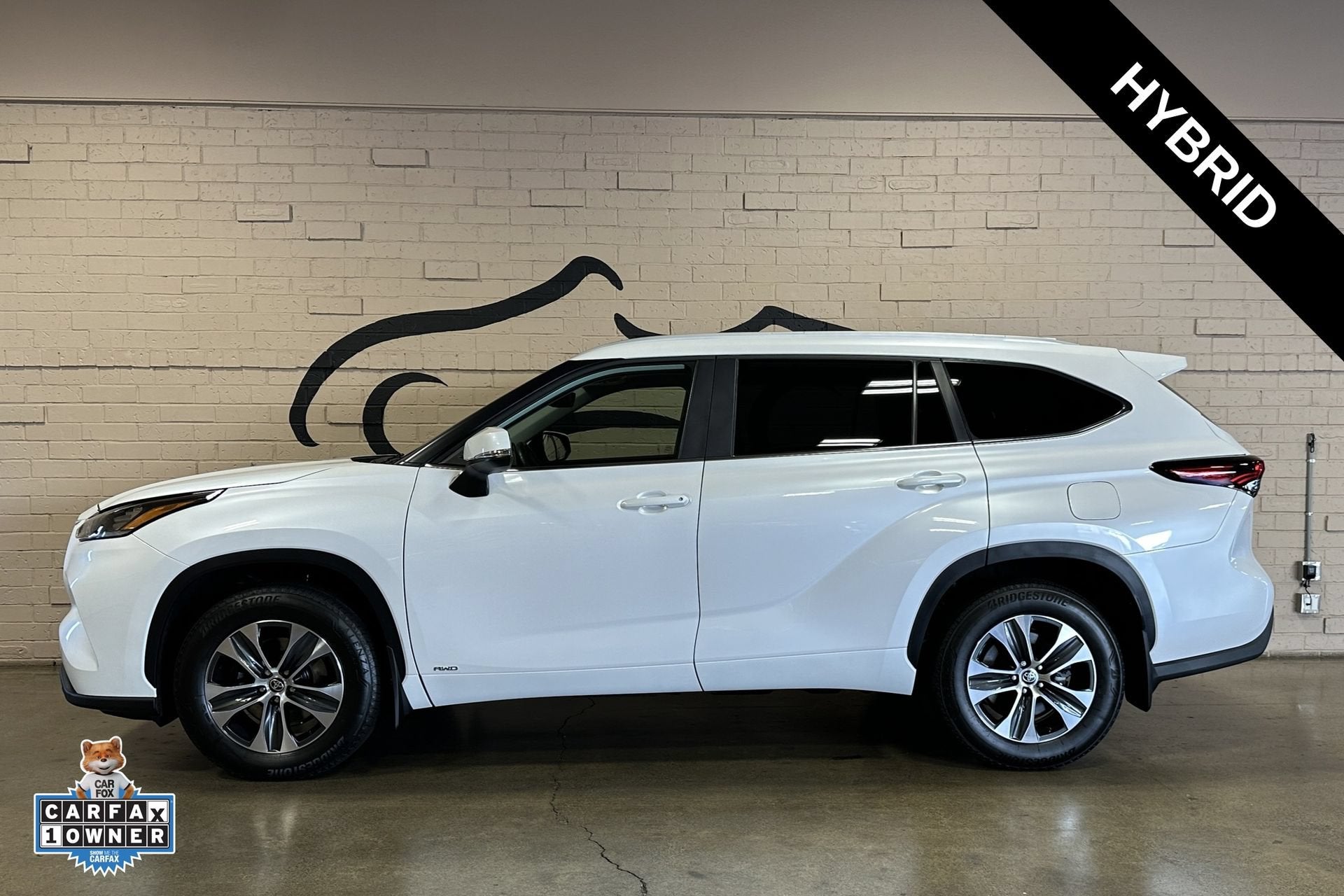 2025 Toyota Highlander Hybrid XLE