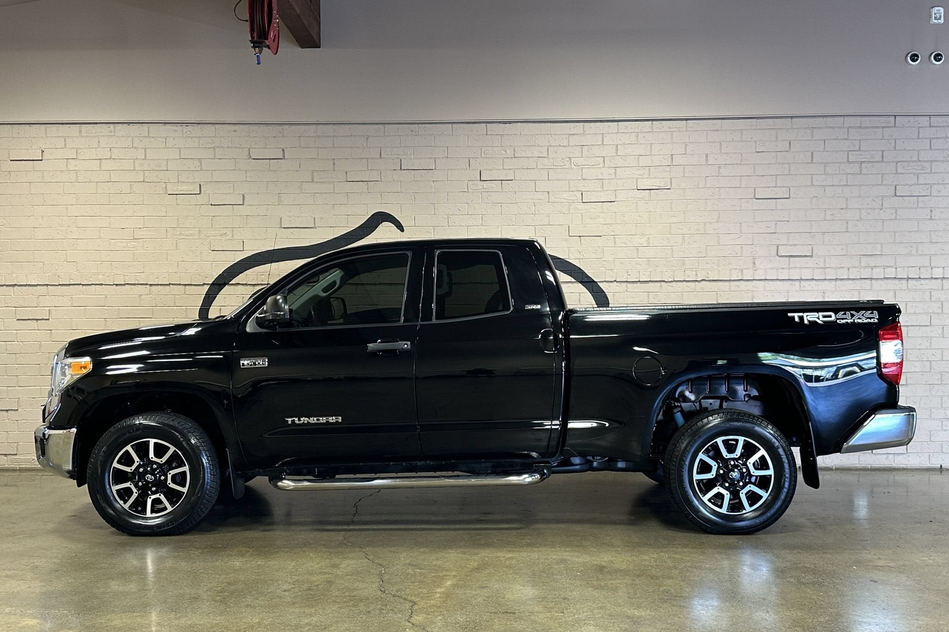 2016 Toyota Tundra SR5