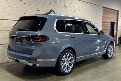 2025 BMW X7 xDrive40i