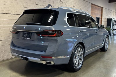 2025 BMW X7 xDrive40i