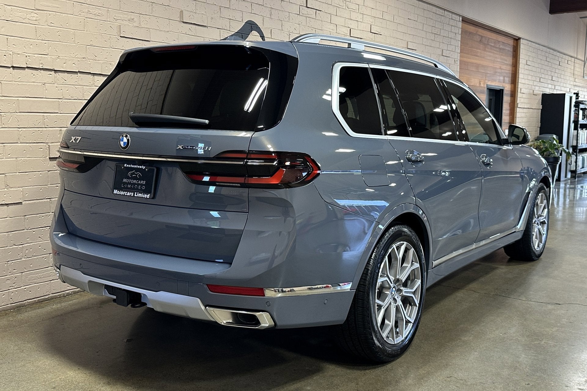 2025 BMW X7 xDrive40i