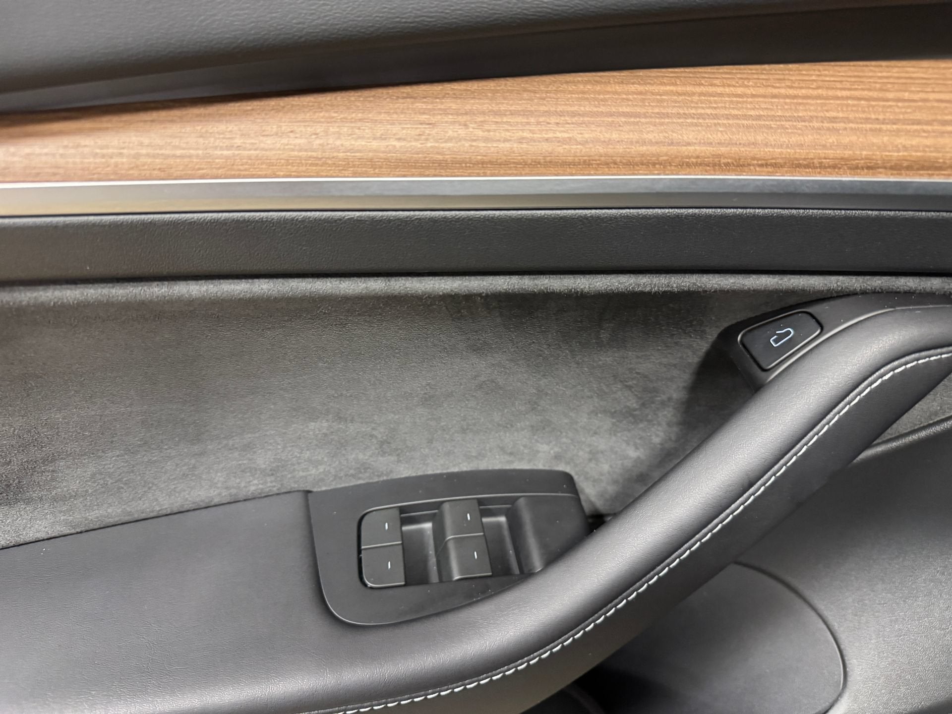 2023 Tesla Model 3 RWD