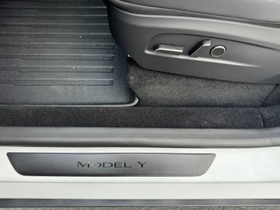 2026 Tesla Model Y Premium