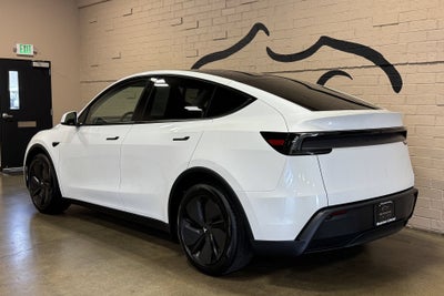 2026 Tesla Model Y Premium