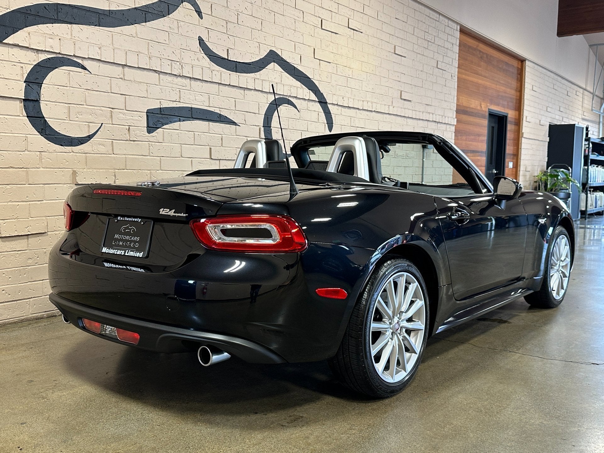 2017 FIAT 124 Spider Lusso