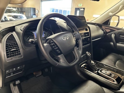 2023 INFINITI QX80 LUXE