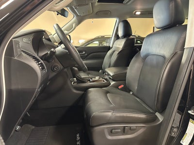 2023 INFINITI QX80 LUXE