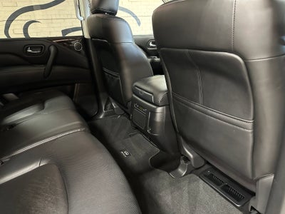 2023 INFINITI QX80 LUXE