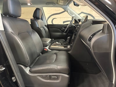 2023 INFINITI QX80 LUXE