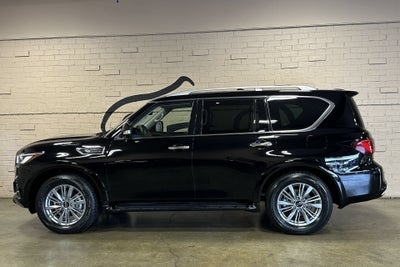 2023 INFINITI QX80 LUXE