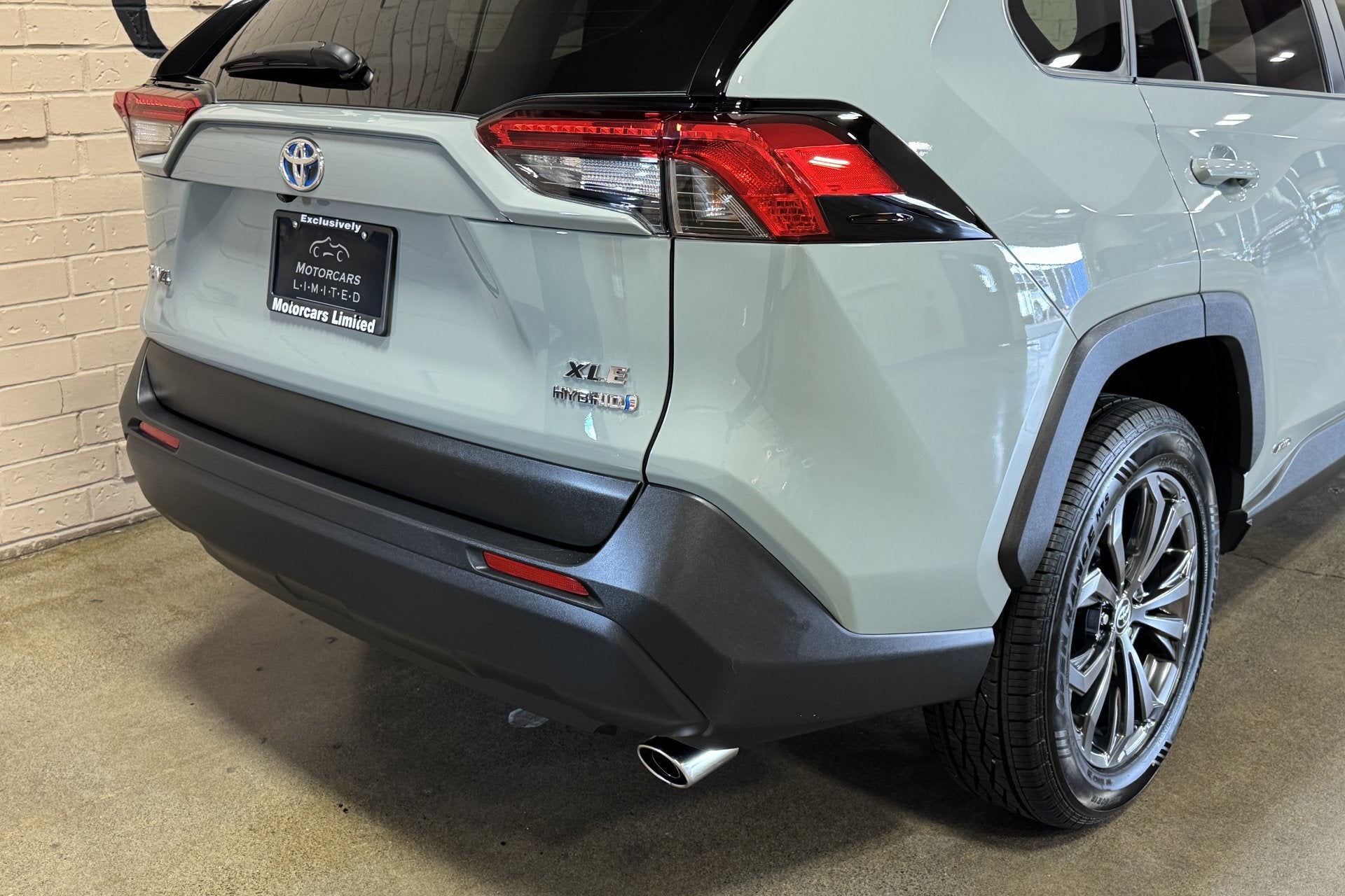 2023 Toyota RAV4 Hybrid XLE Premium