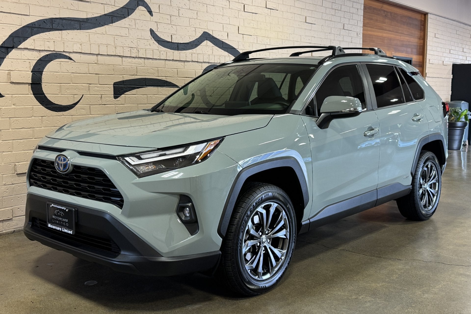 2023 Toyota RAV4 Hybrid XLE Premium