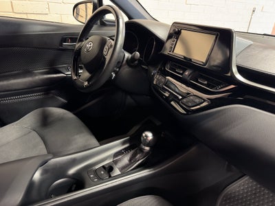 2018 Toyota C-HR XLE Premium