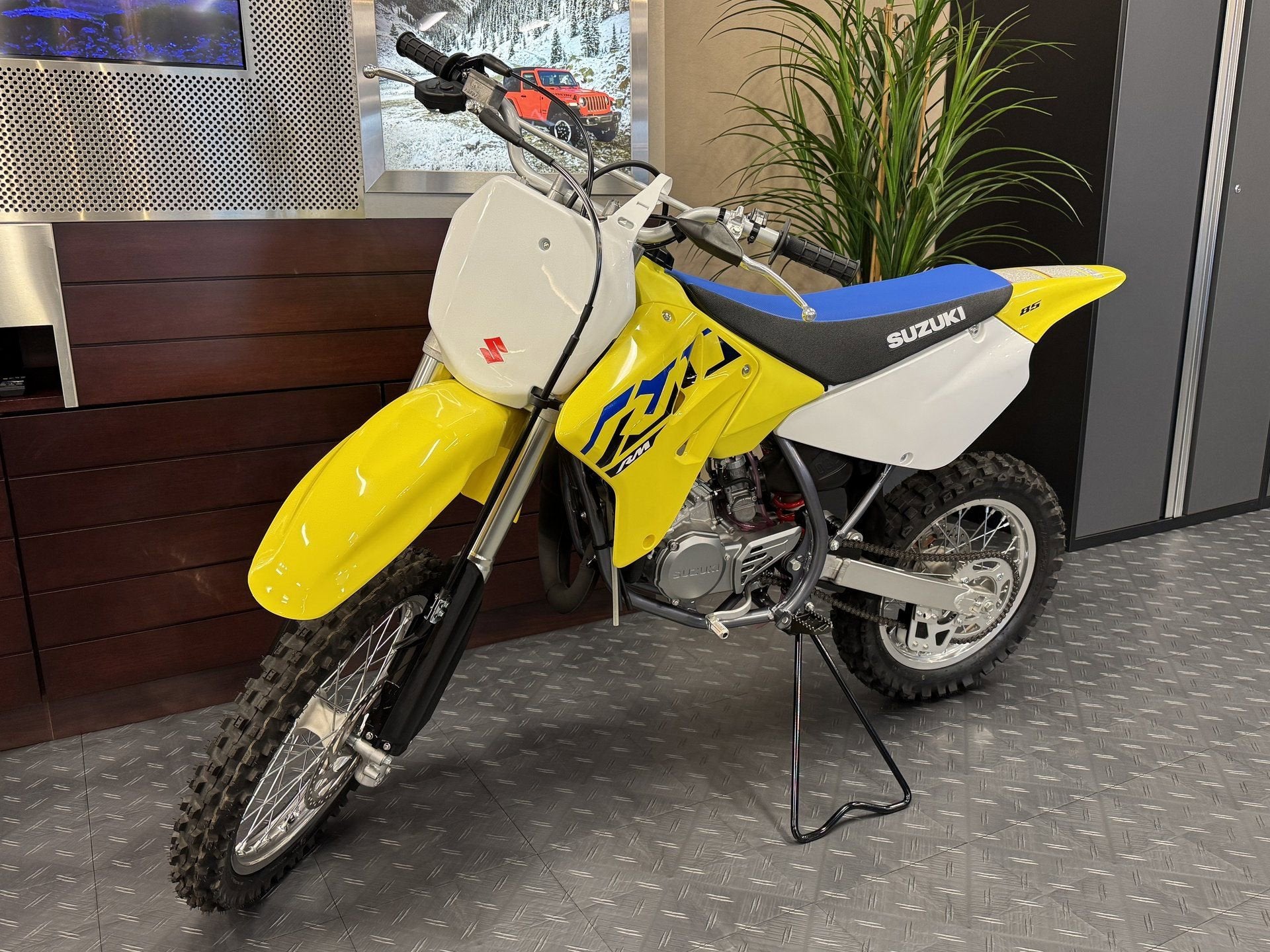 2023 Suzuki RM85 Base