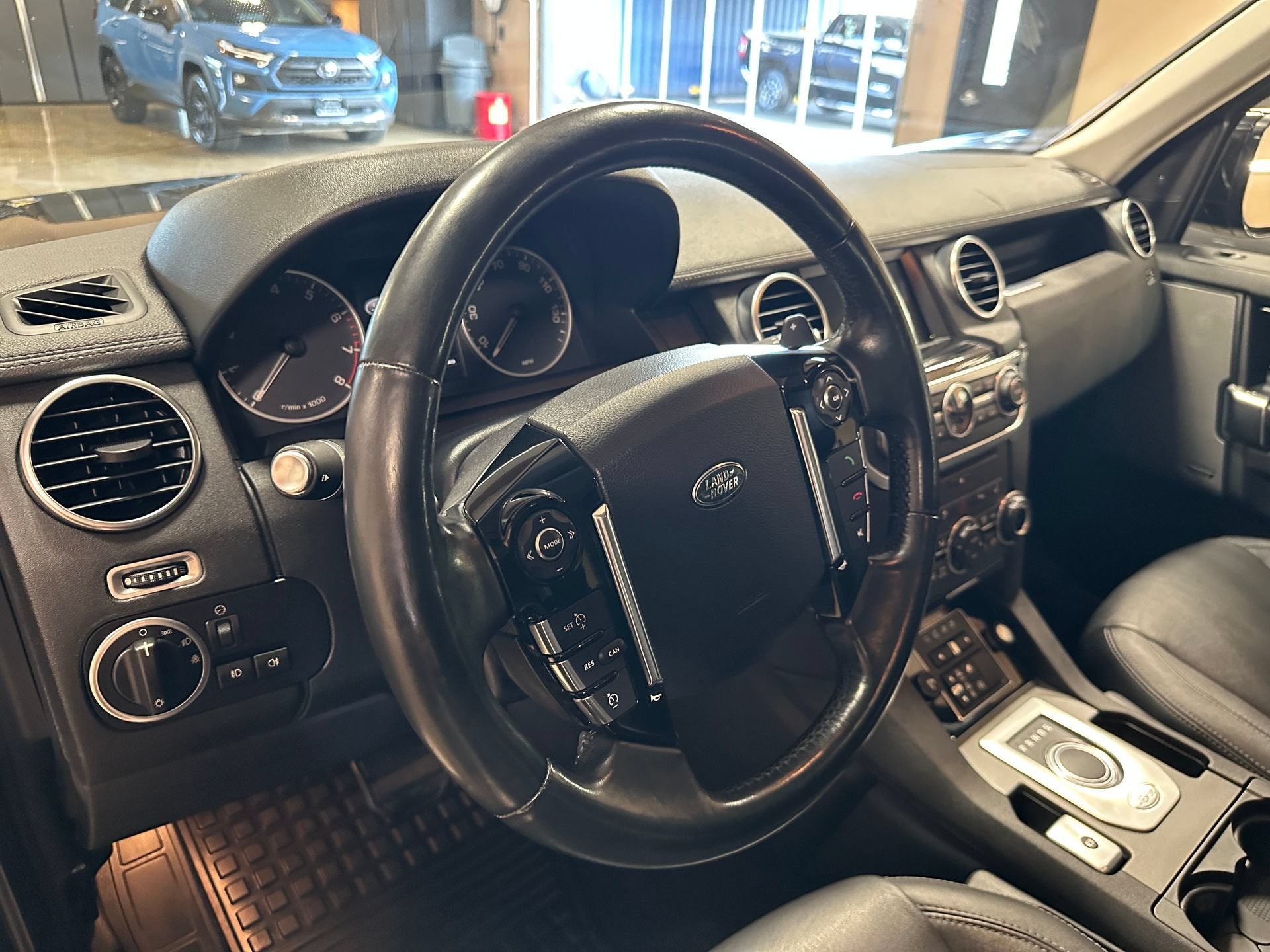 2016 Land Rover LR4 HSE LUX