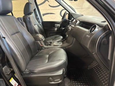 2016 Land Rover LR4 HSE LUX