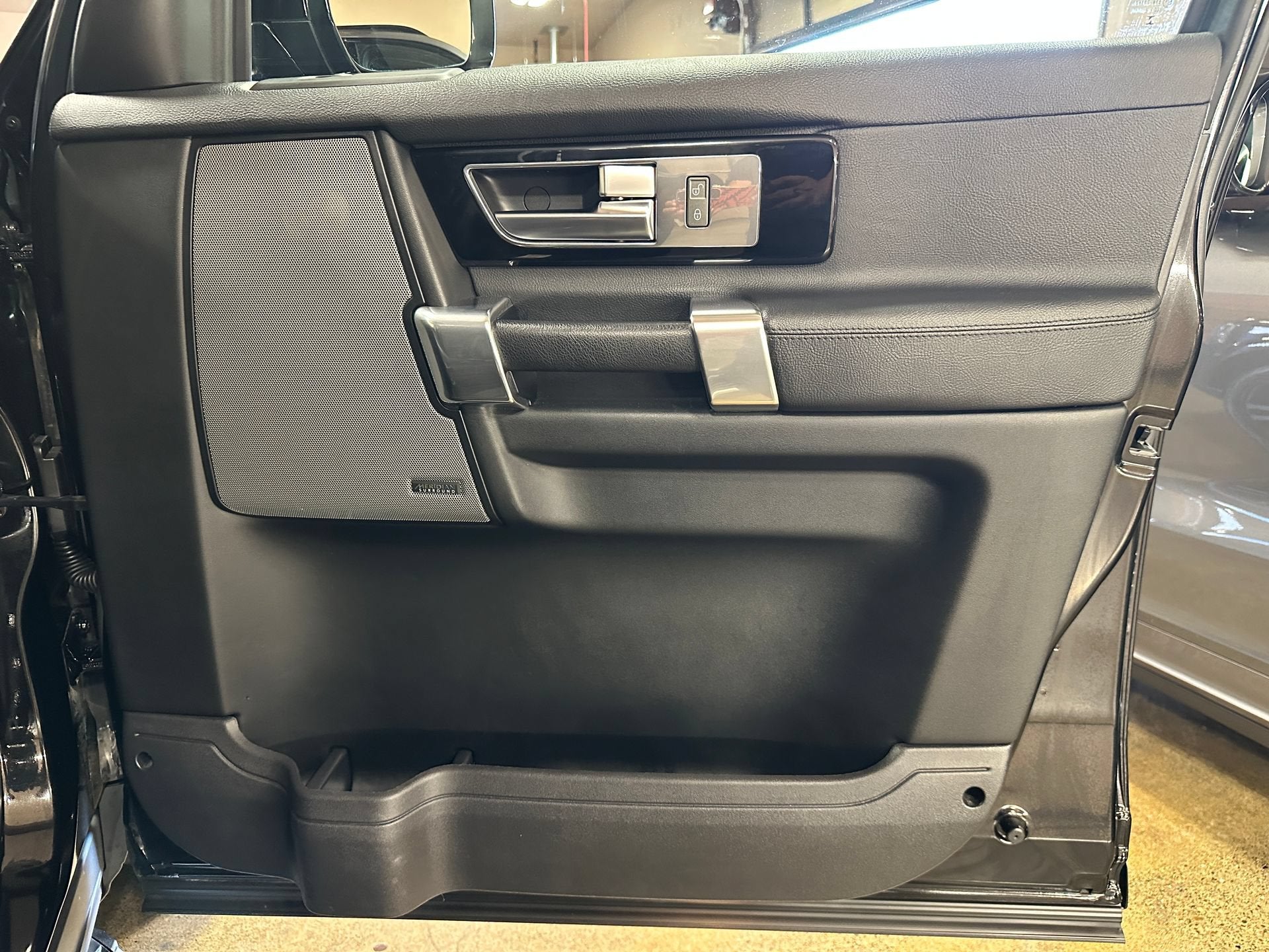 2016 Land Rover LR4 HSE LUX