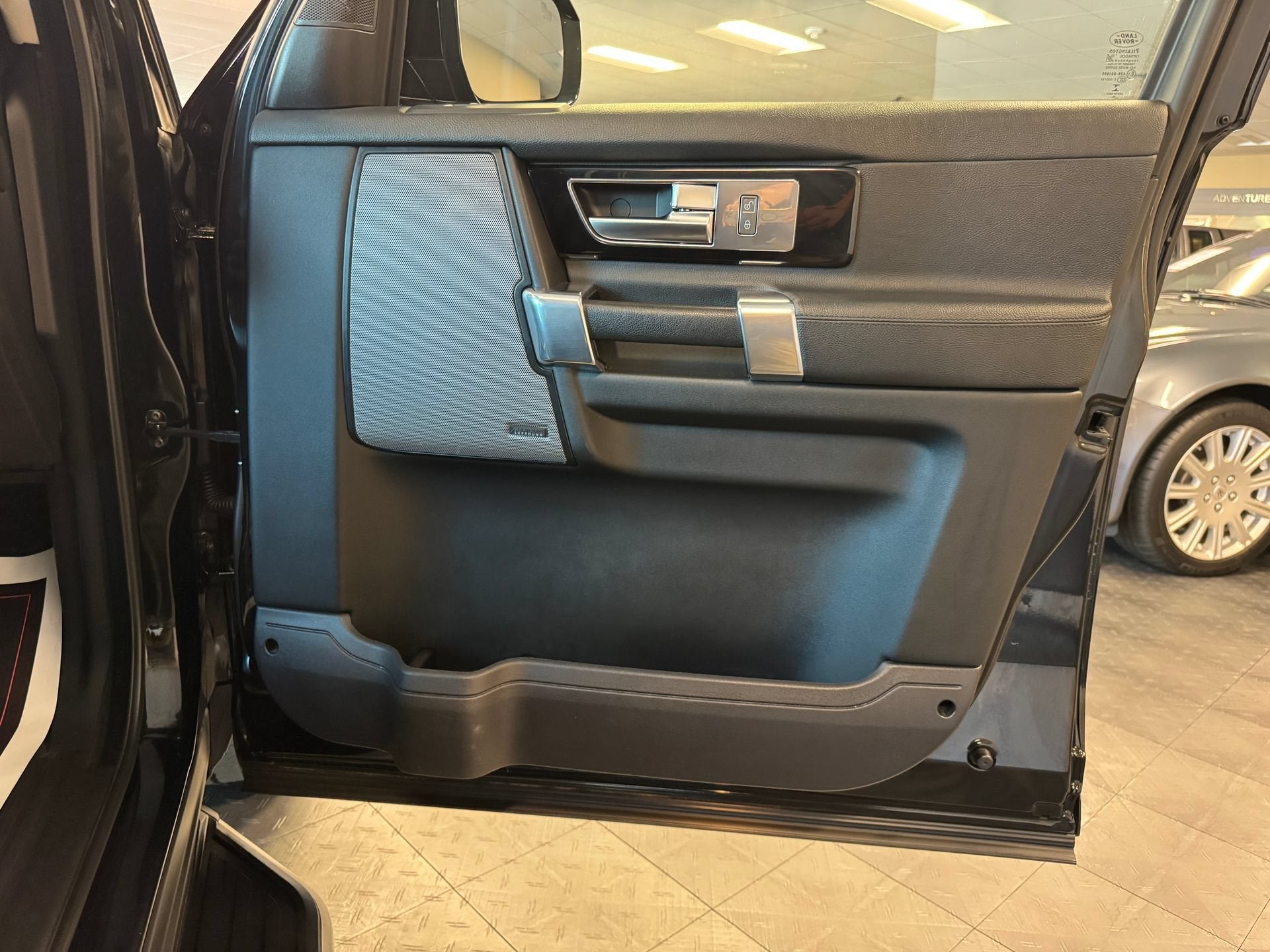 2016 Land Rover LR4 HSE