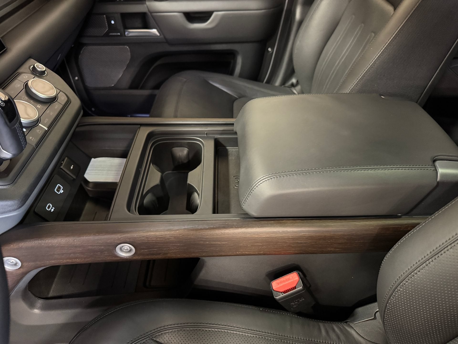 2024 Land Rover Defender 110 X