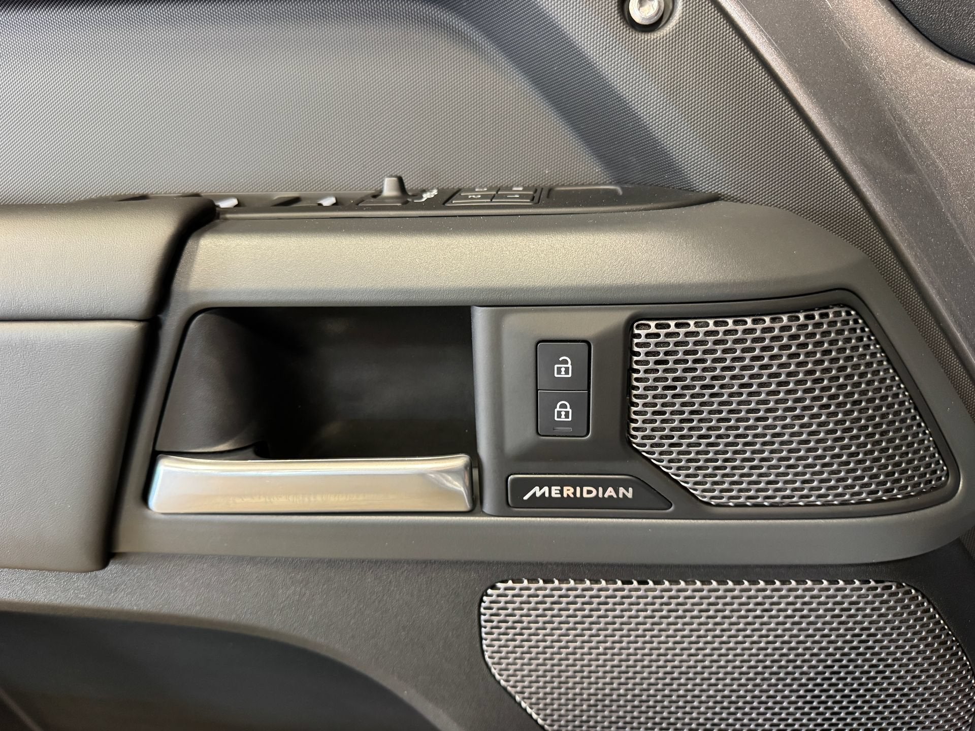 2024 Land Rover Defender 110 X