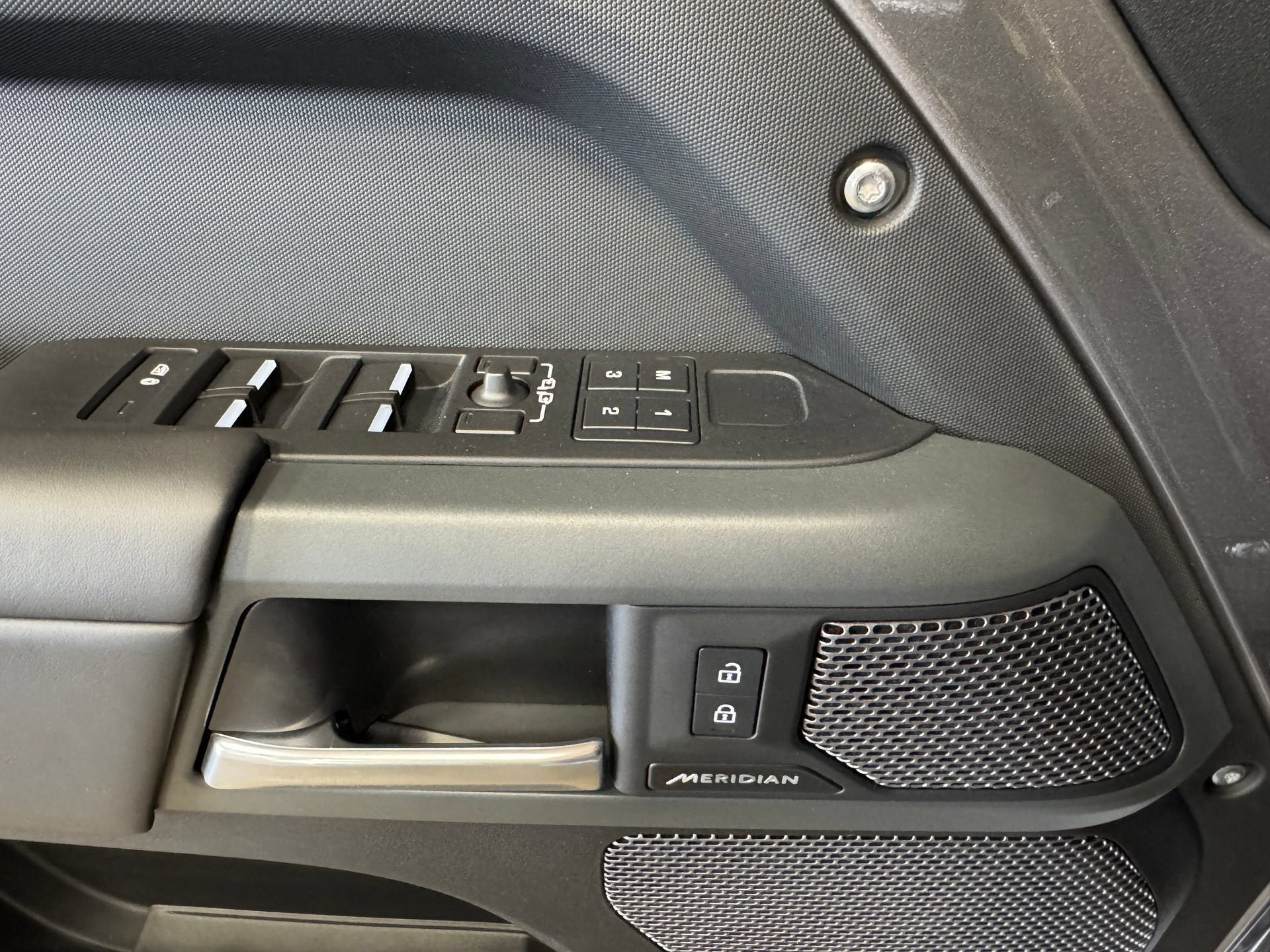 2024 Land Rover Defender 110 X