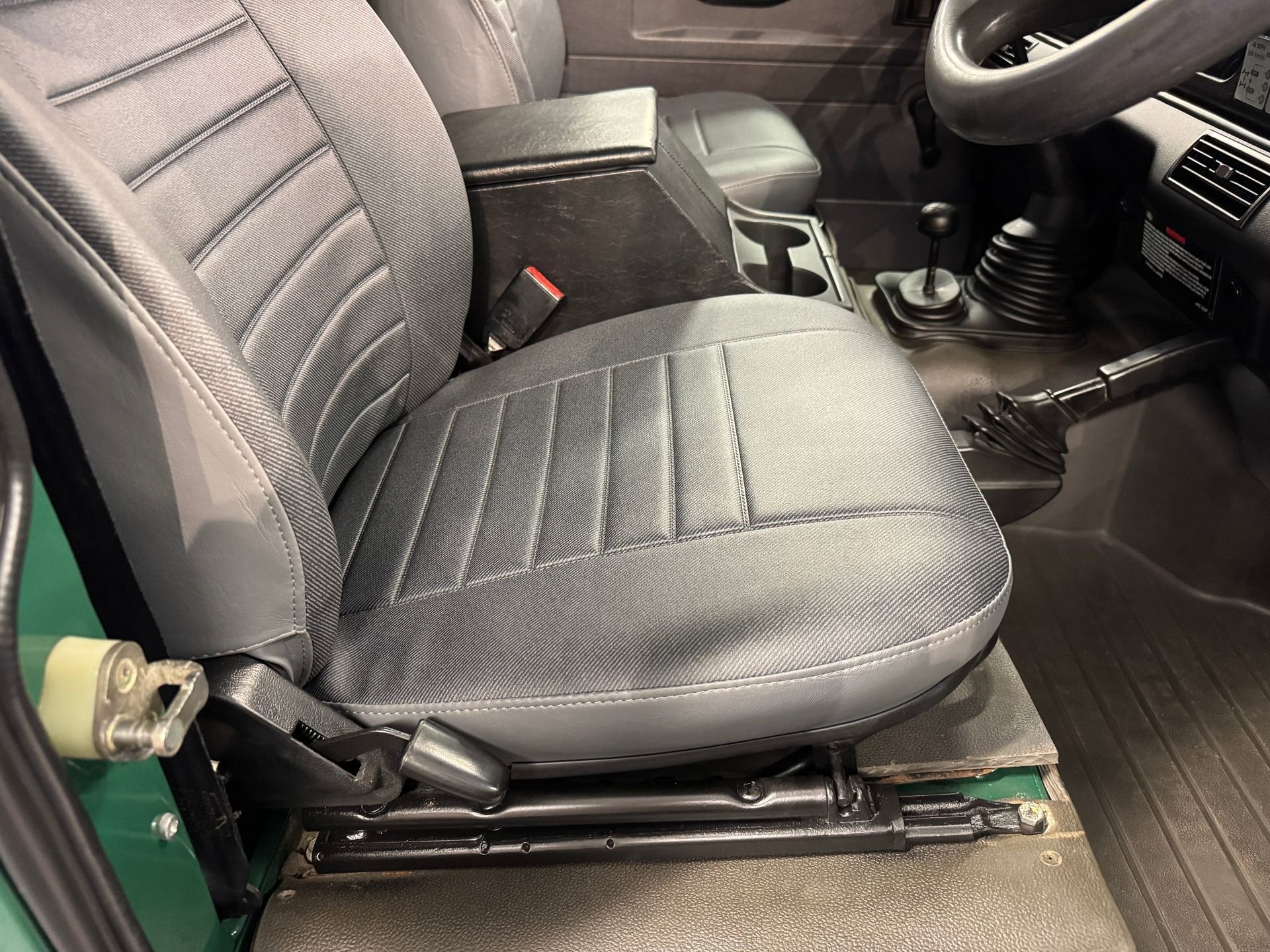 1993 Land Rover Defender 90 Base