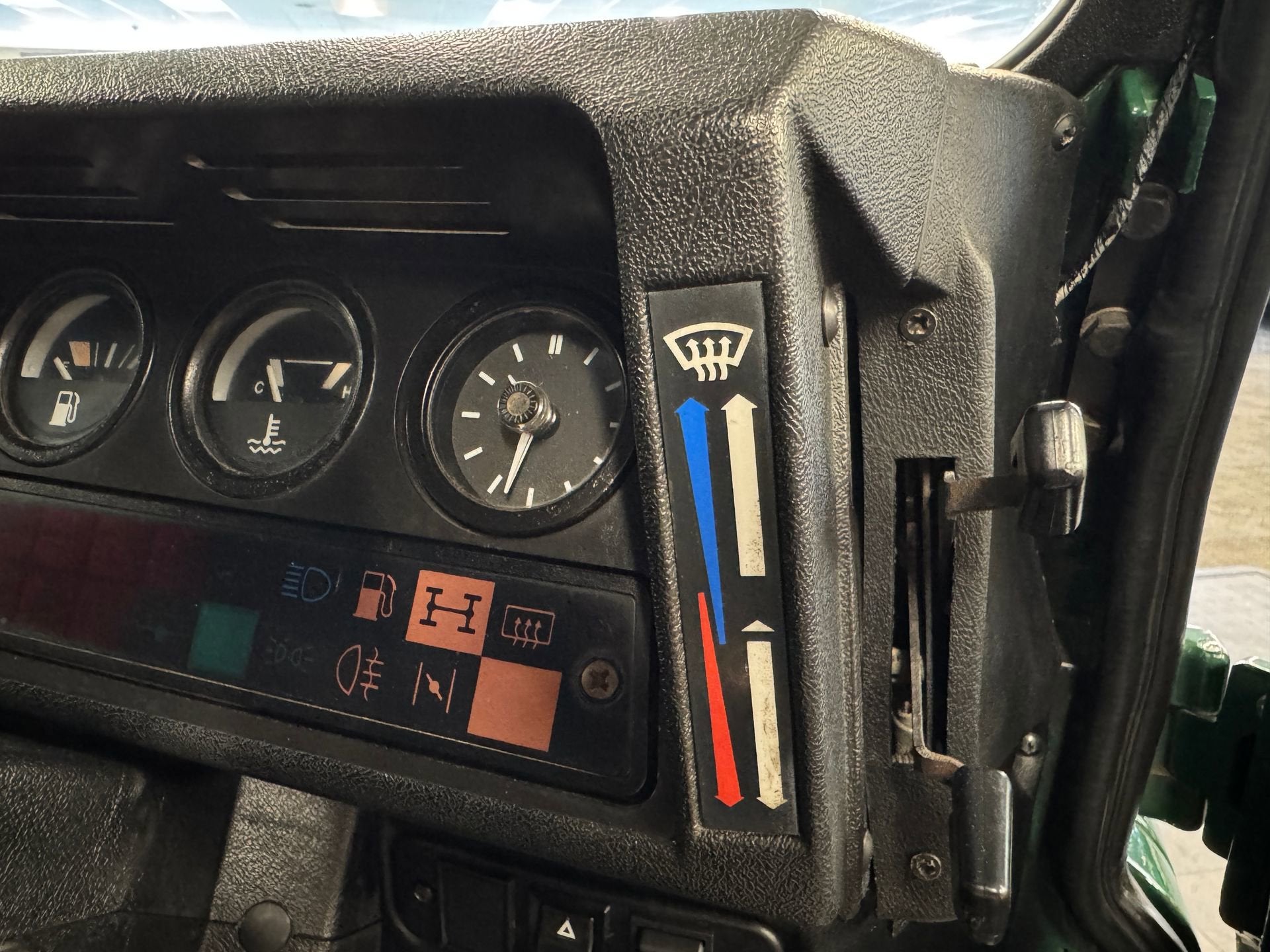 1993 Land Rover Defender 90 Base