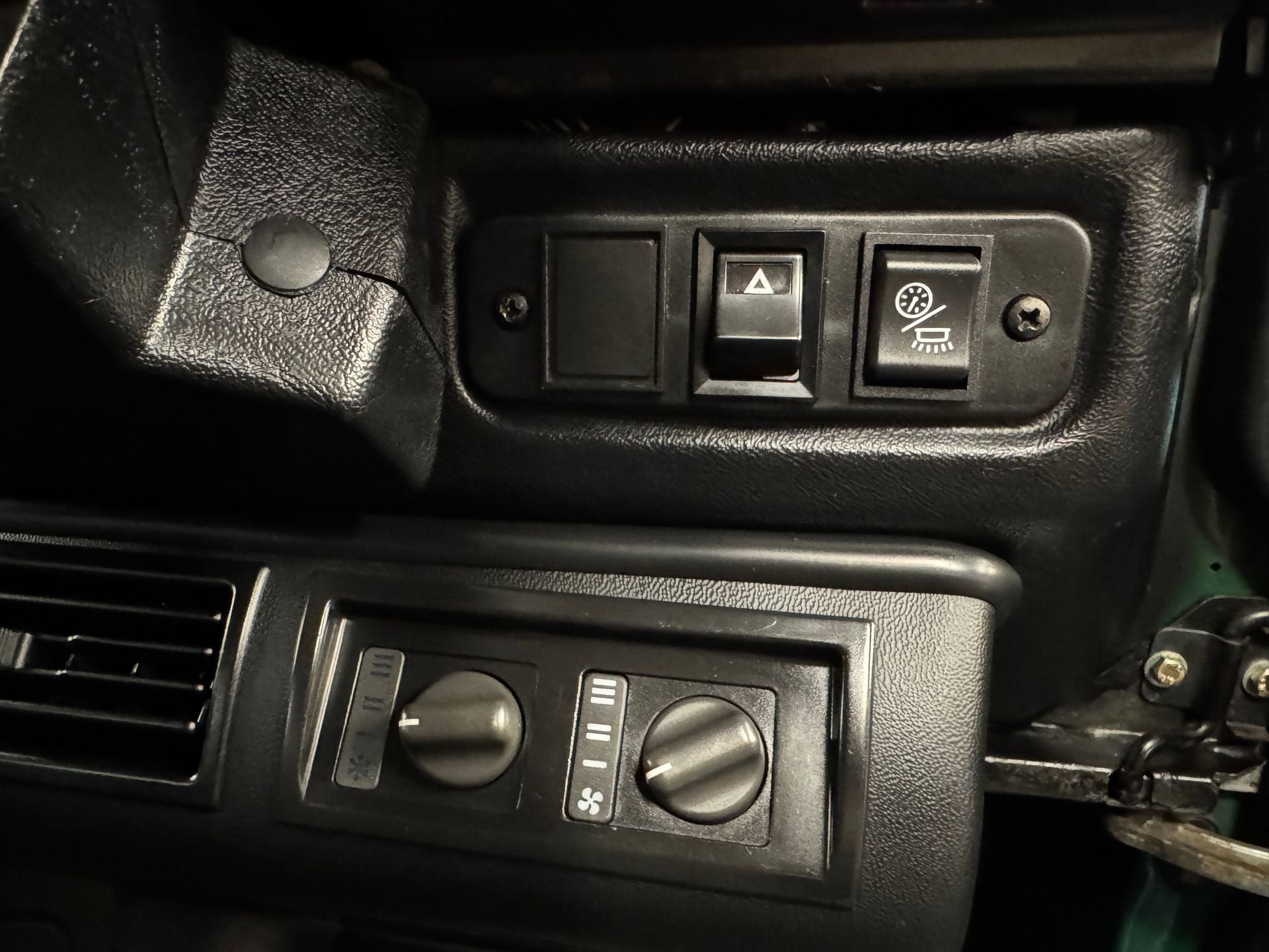 1993 Land Rover Defender 90 Base