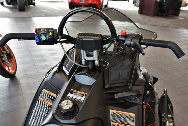 2016 Polaris 800 RMK 155 Snowmobile