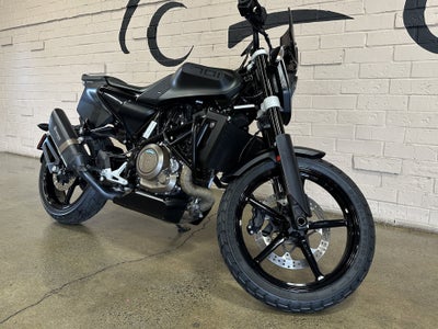 2019 Husqvarna Svartpilen 701