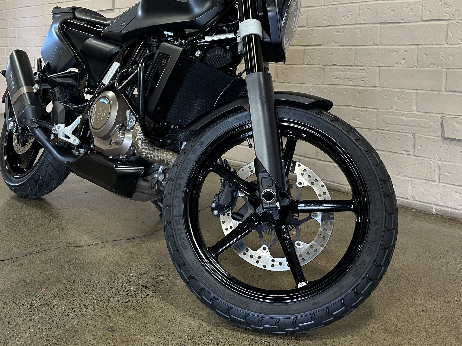 2019 Husqvarna Svartpilen 701