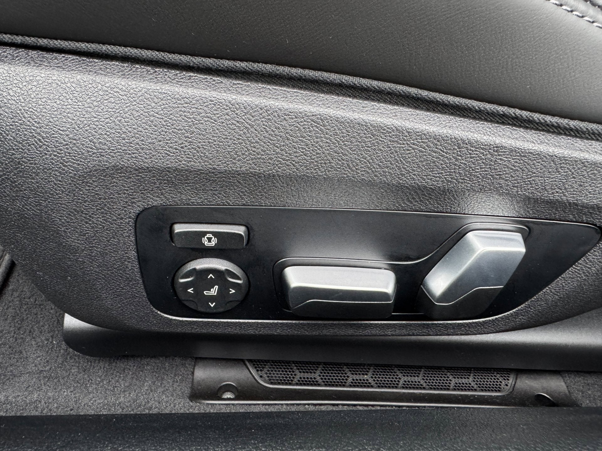 2024 BMW M8 Competition