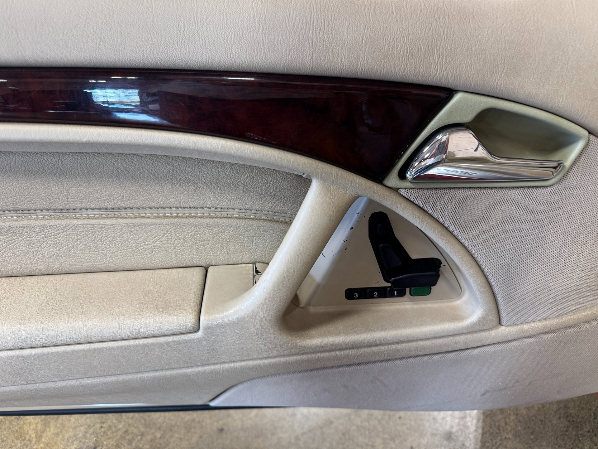 1997 Mercedes-Benz SL-Class SL 320