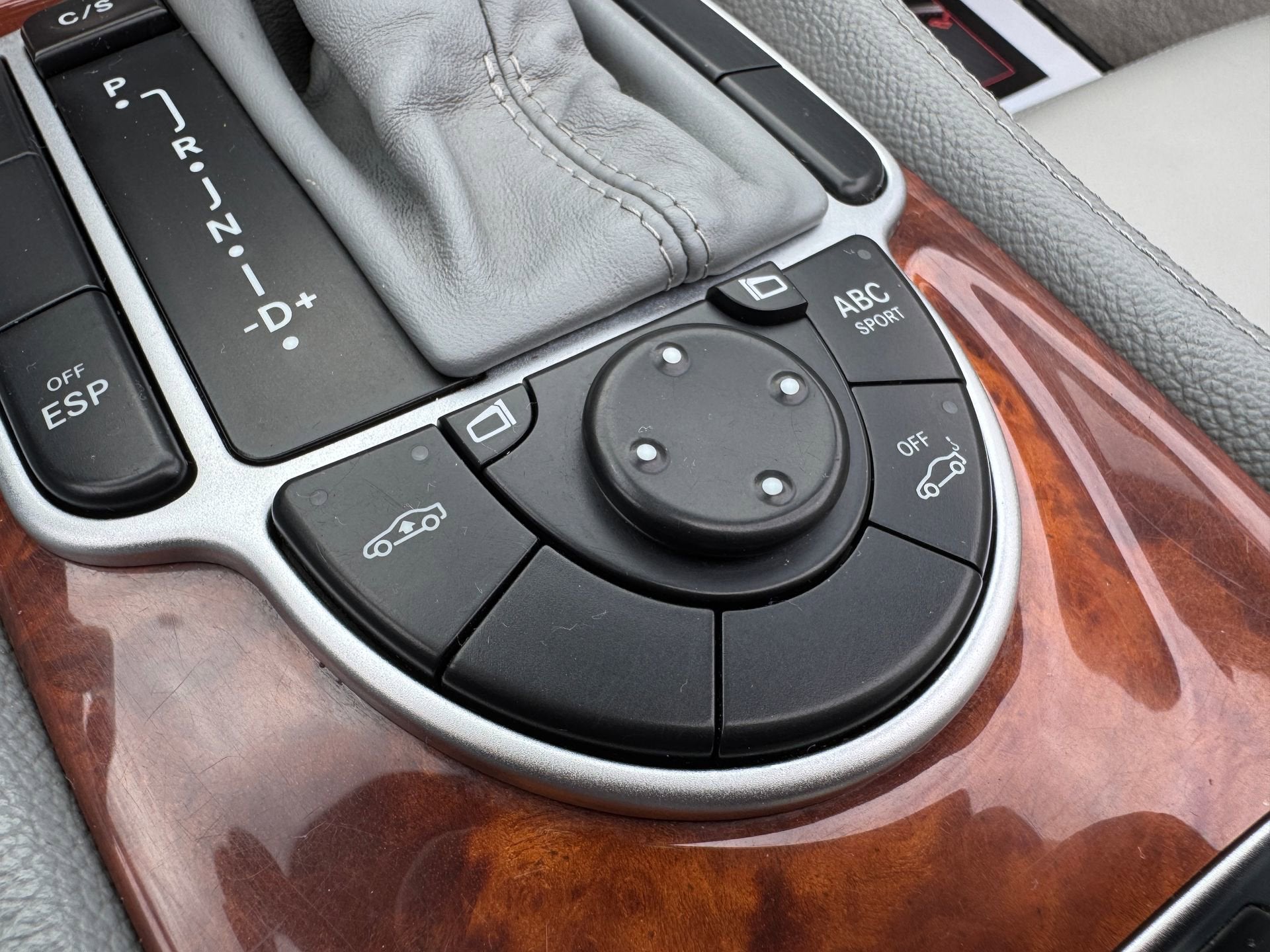 2004 Mercedes-Benz SL-Class SL 500