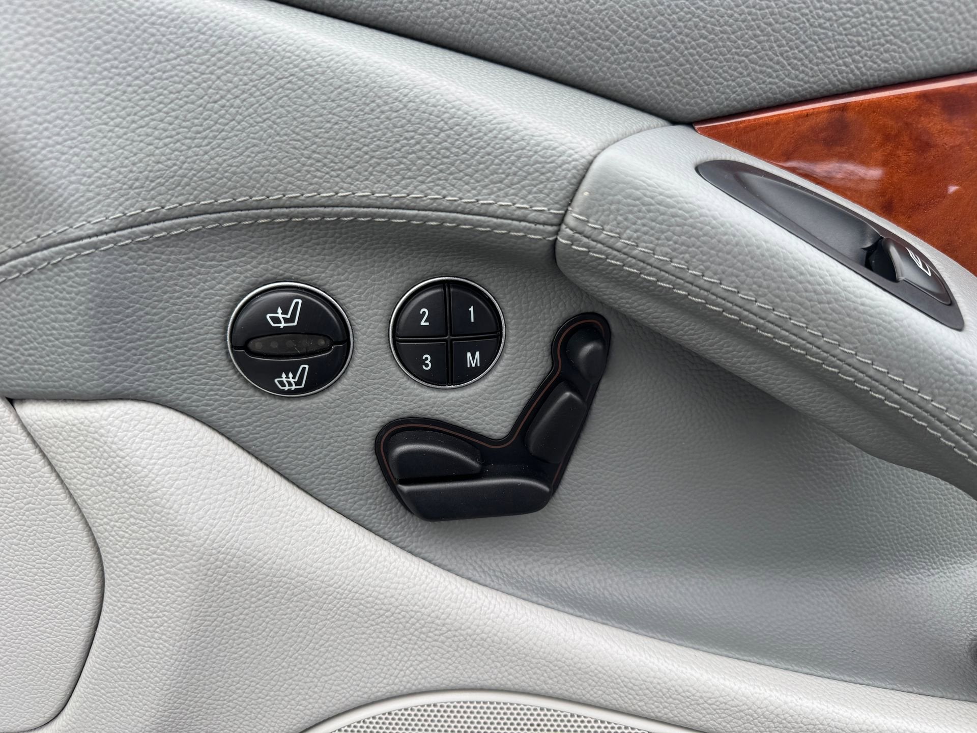 2004 Mercedes-Benz SL-Class SL 500