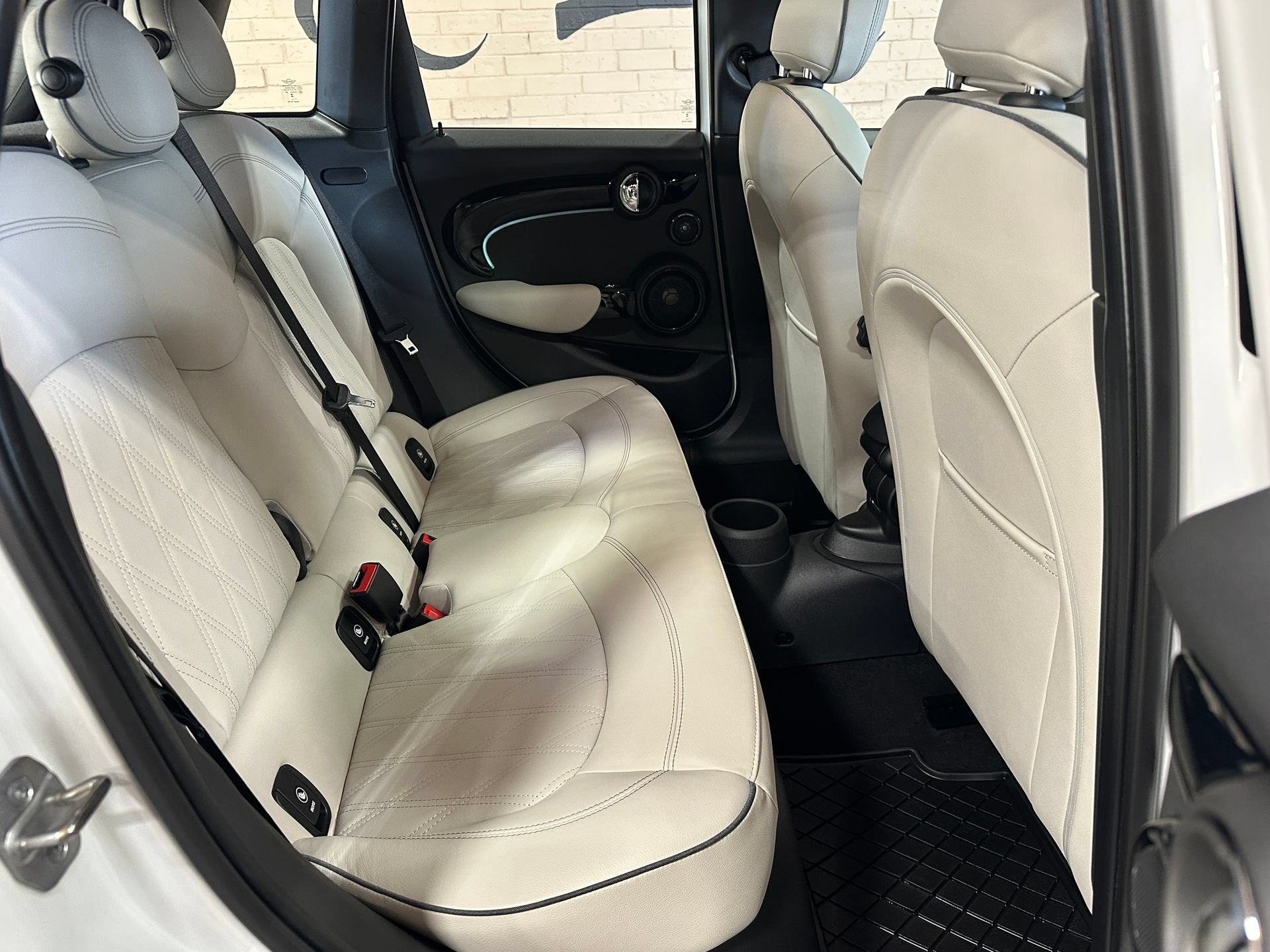 2024 MINI Cooper S Iconic