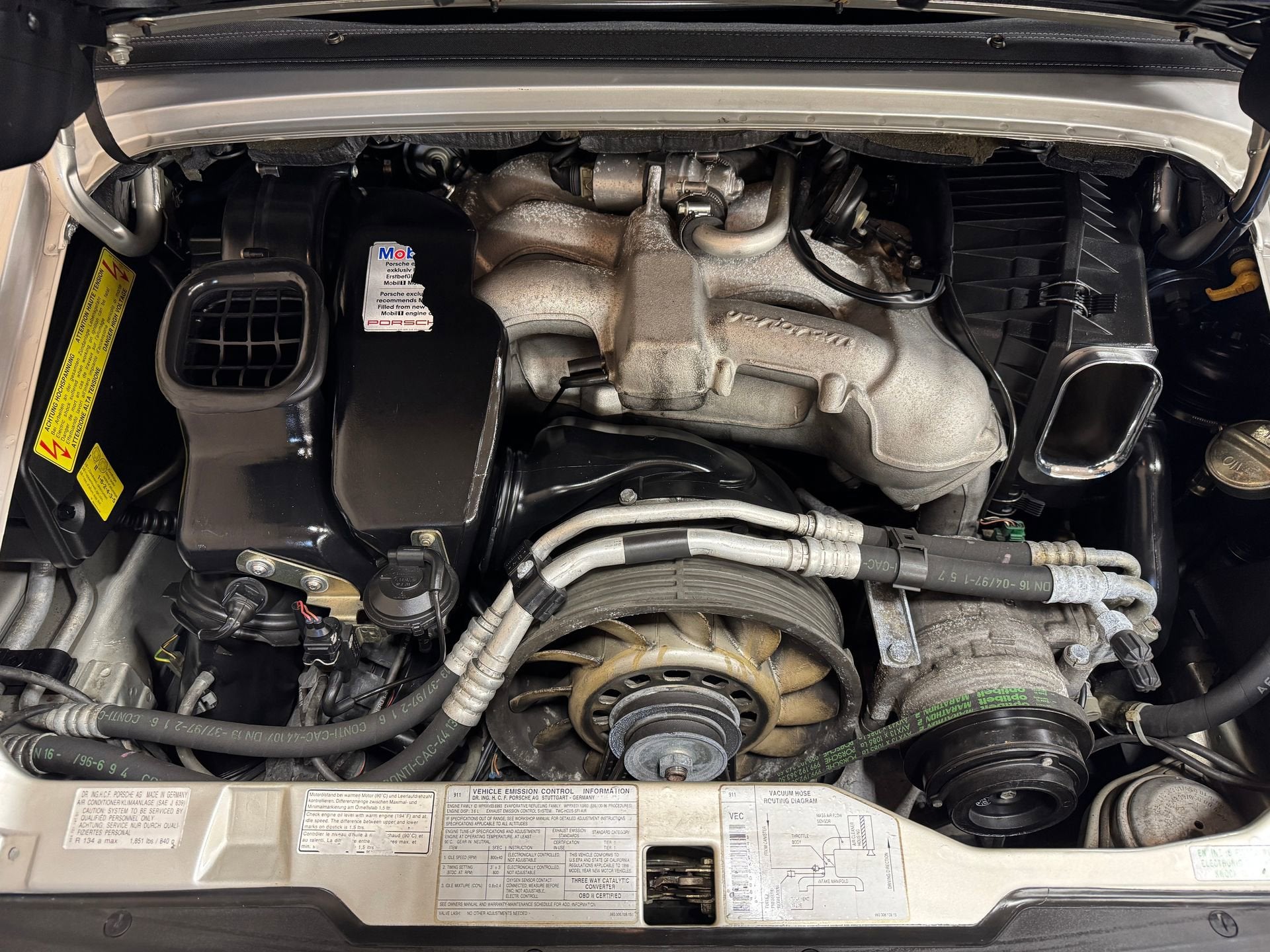 1998 Porsche 911 Carrera Carrera