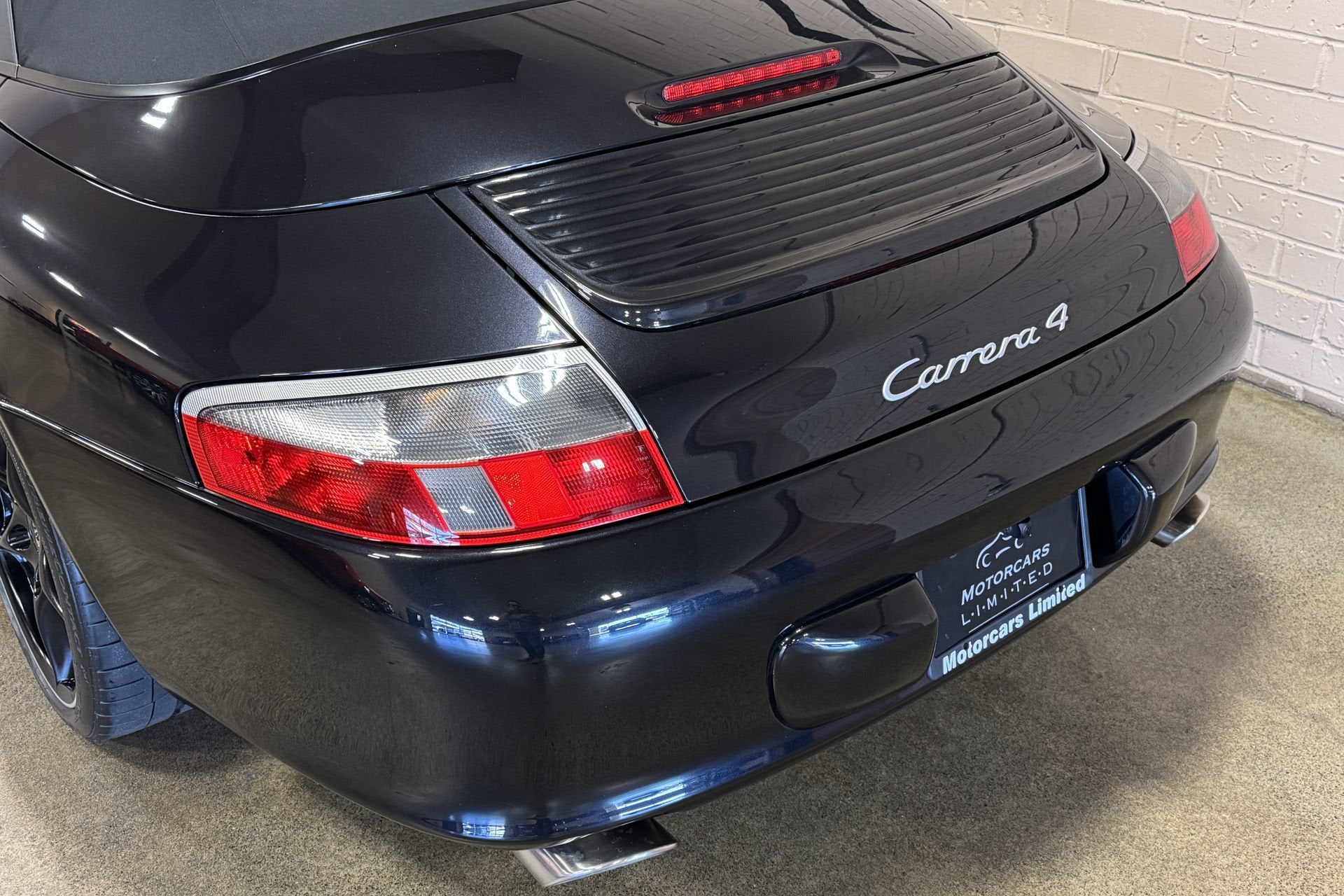2003 Porsche 911 Carrera 4