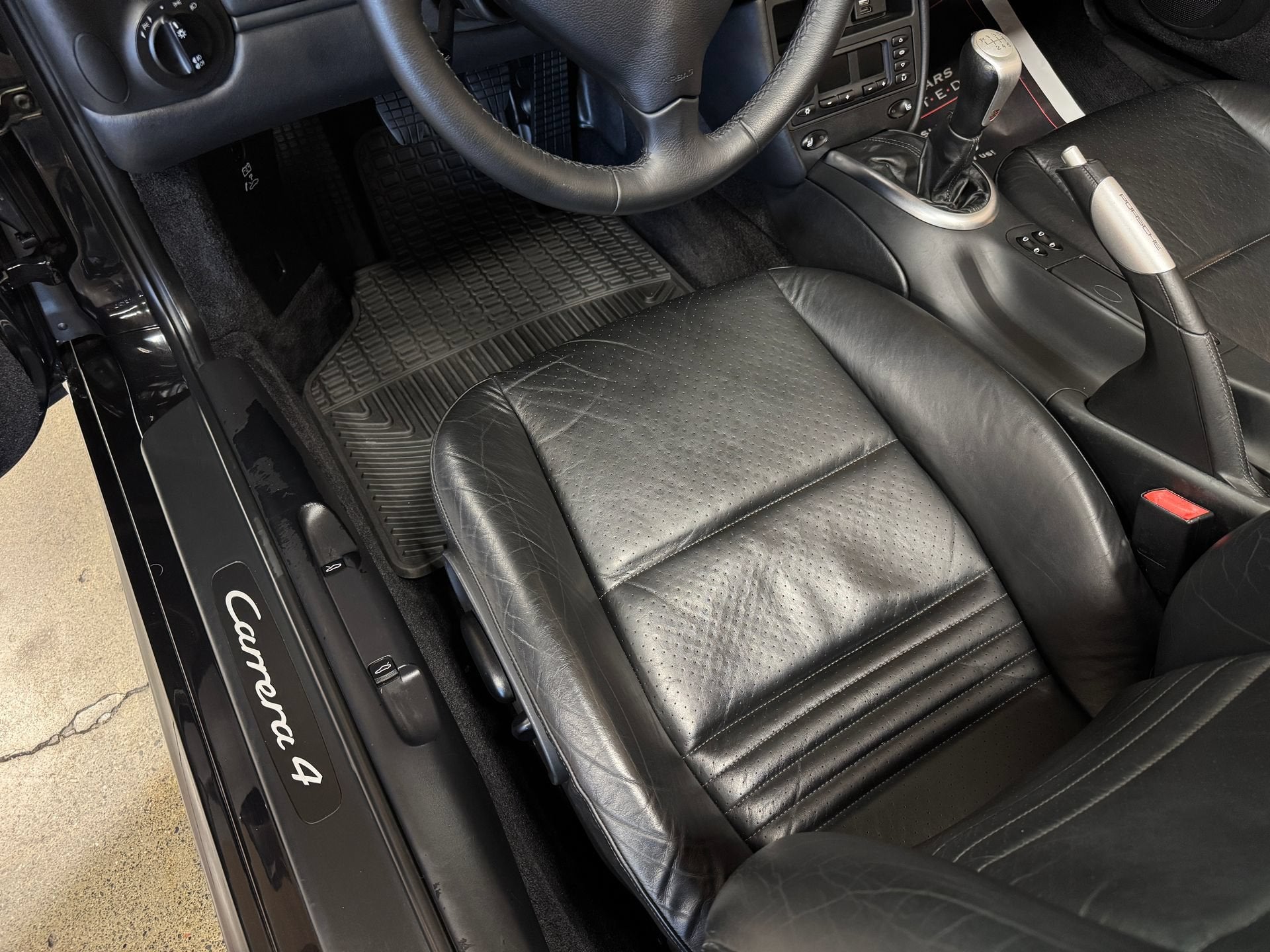 2003 Porsche 911 Carrera 4