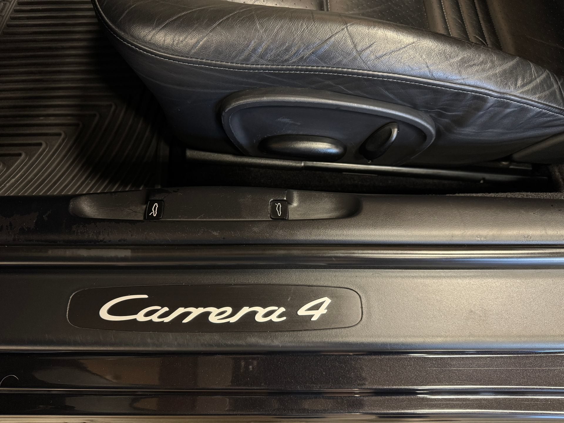 2003 Porsche 911 Carrera 4