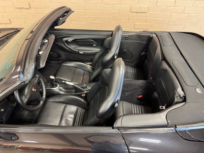 2003 Porsche 911 Carrera 4