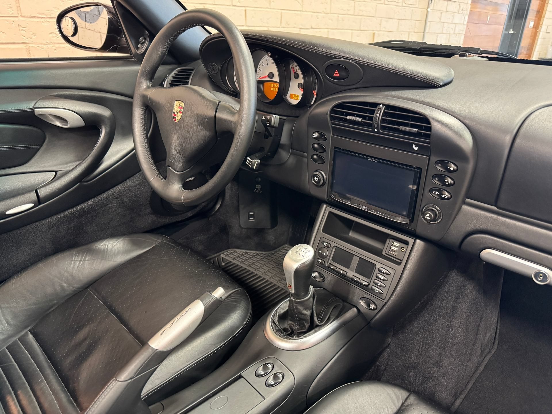 2003 Porsche 911 Carrera 4