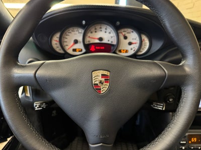 2003 Porsche 911 Carrera 4