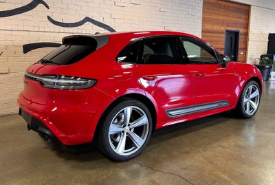 2025 Porsche Macan T