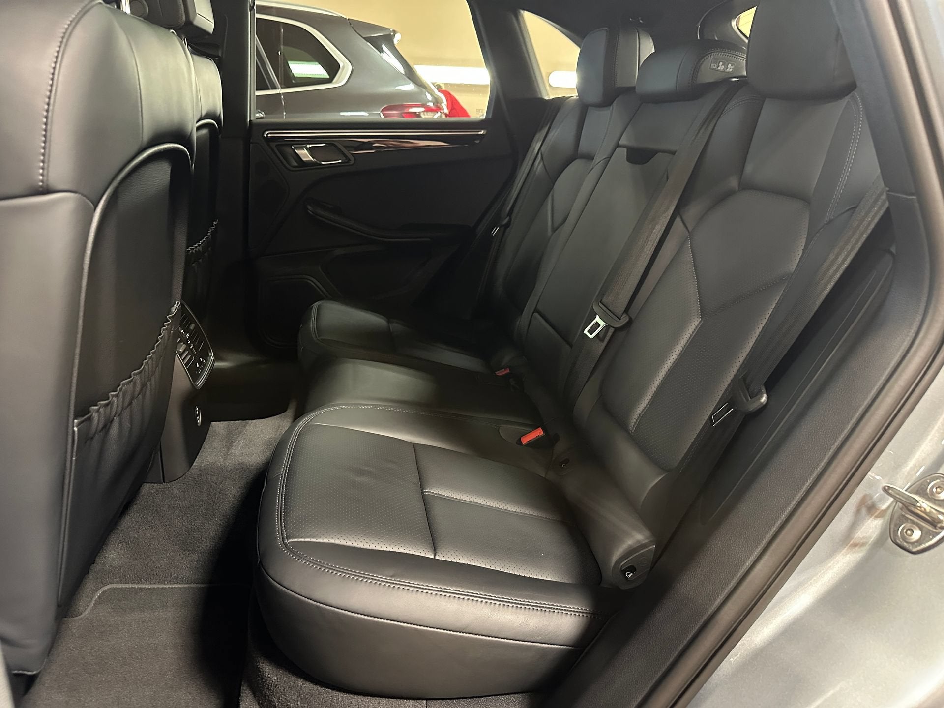 2024 Porsche Macan AWD